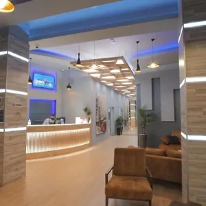 Otel Granda, Tiran